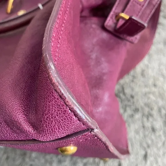 Yves Saint Laurent Chyc Tote Bag - Picture 11 of 14